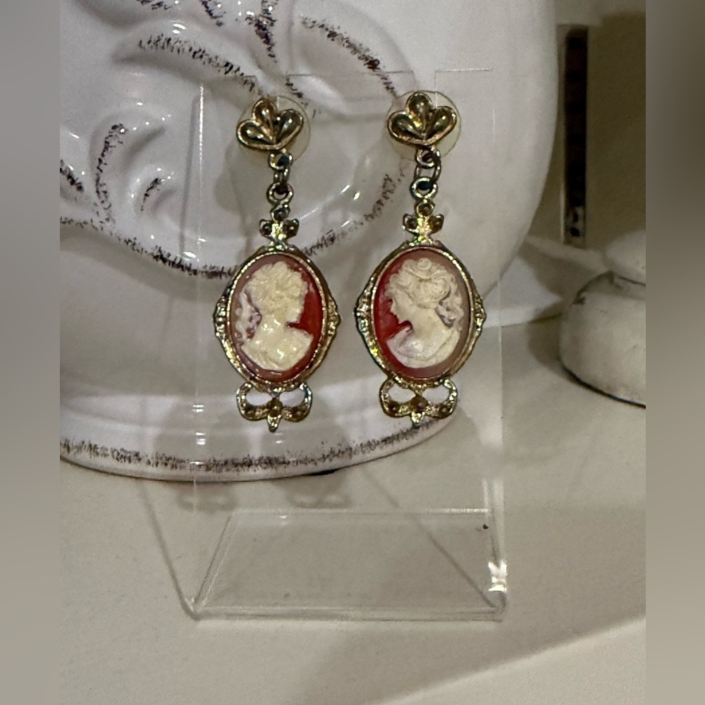 Vintage Elegant Gold and Red Orange Cameo Dangle Earrings